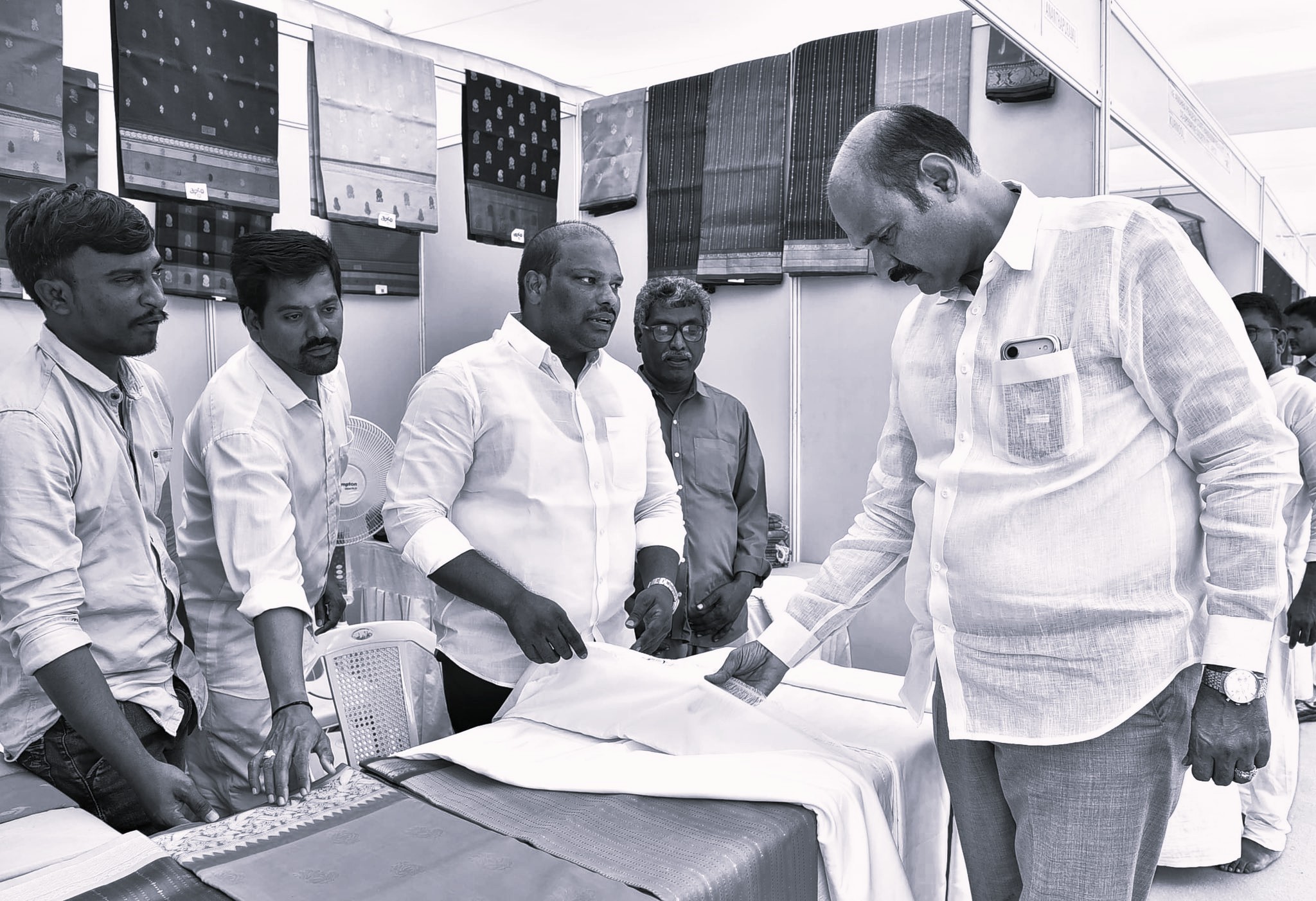 చేనేత అభివృద్ధికి ప్రభుత్వం కట్టుబడి ఉంది:మంత్రి కొలుసు పార్థసారథి