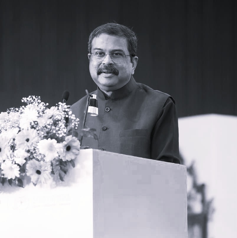విదేశీ విశ్వవిద్యాలయాలు భారత్తో చేతులు కలపాలి: ధర్మేంద్ర ప్రధాన్