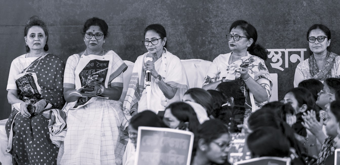 బెంగాల్కు వచ్చే గవర్నర్ బీజేపీ కేడరే: సీఎం మమత