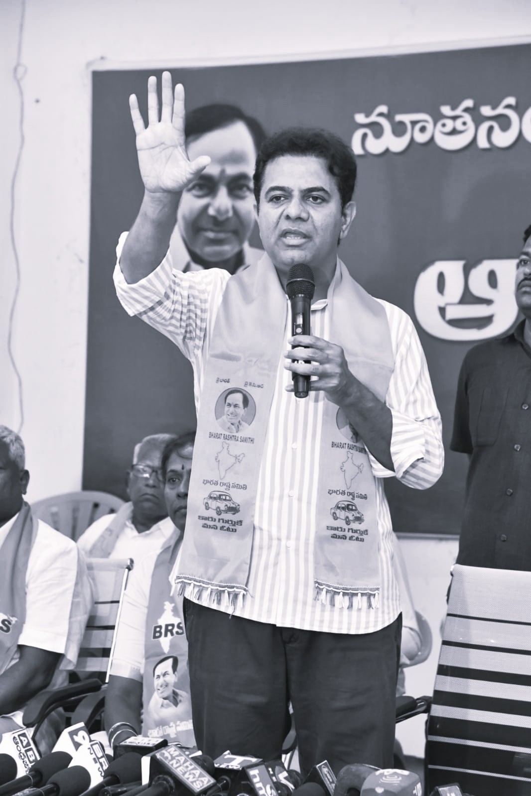 KTR Alleges Fund Diversion, Says Farmers Waiting for Rythu Bandhu Support
