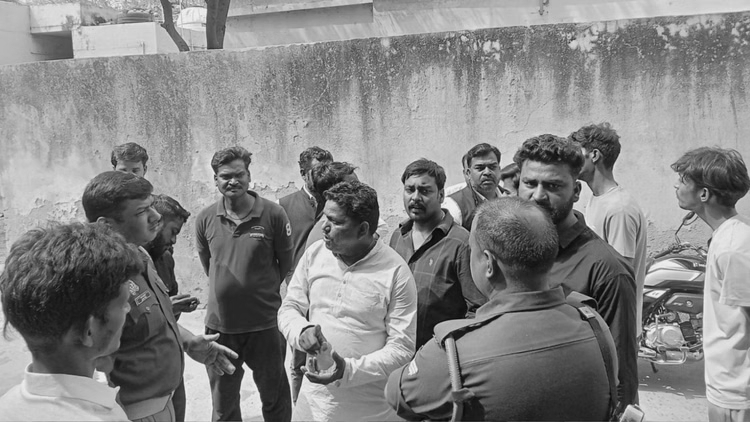 Mirzapur family alleges rat infestation in hospital mortuary, probe underway