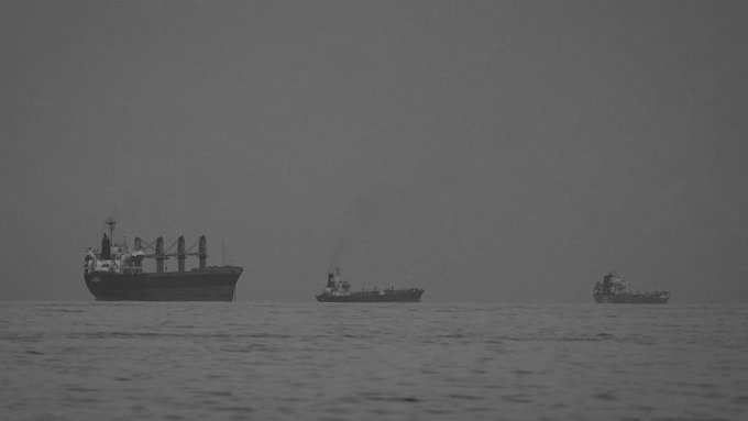 Two Indian LPG vessels cross Strait of Hormuz safely amid regional tensions