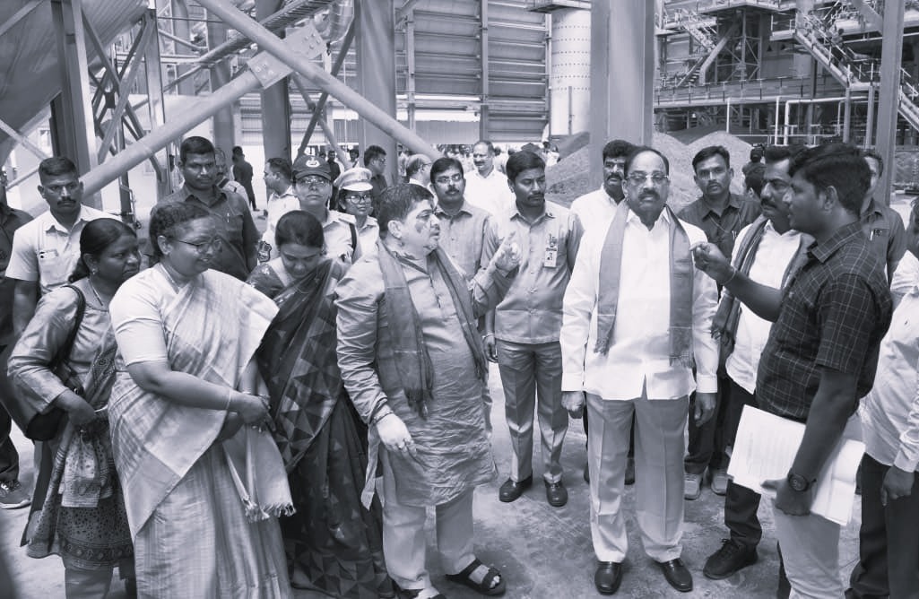 తెలంగాణను ఆయిల్ పామ్ హబ్గా మార్చడమే లక్ష్యం: మంత్రి తుమ్మల నాగేశ్వరరావు