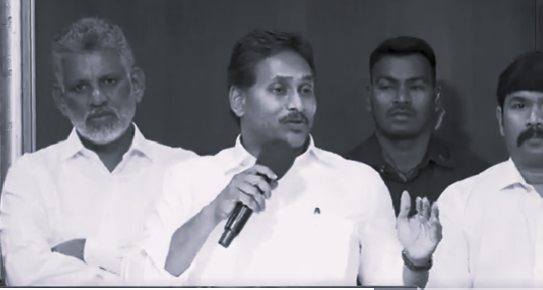 డ్రగ్స్ వివాదంపై రాజకీయ దుమారం