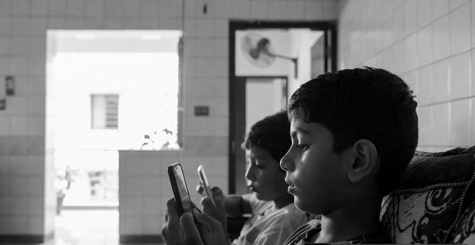 Karnataka to frame law restricting mobile use among under-16s: Minister Madhu Bangarappa