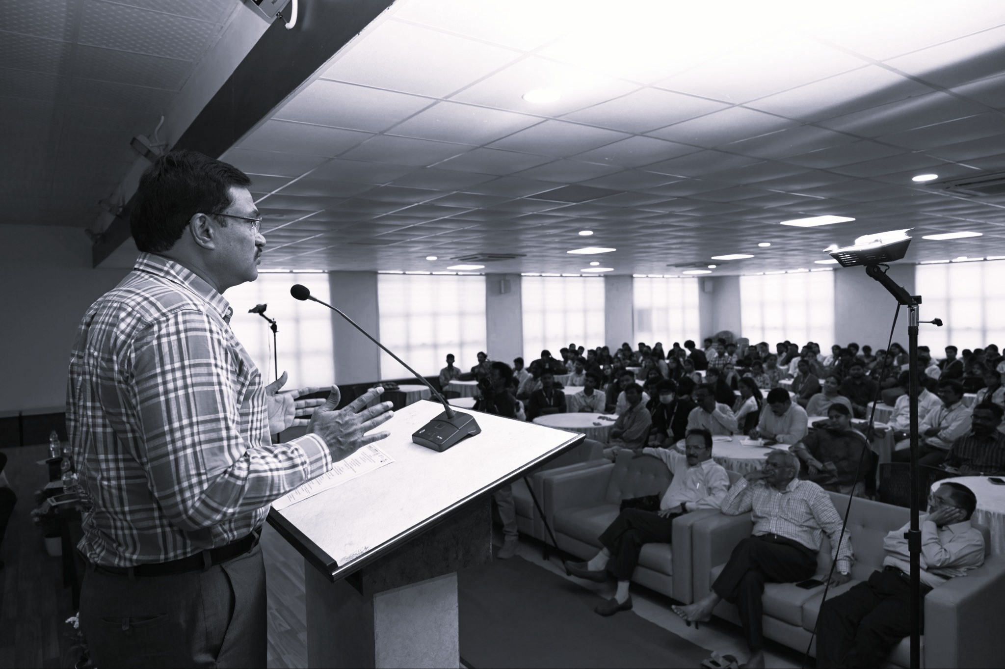 నీటి యుద్ధాలు రాకముందే మేల్కొందాం: హైడ్రా కమిషనర్