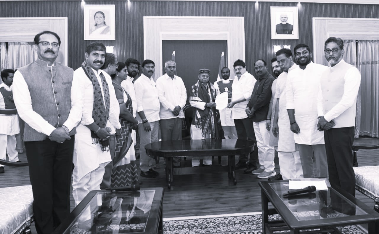 ఎంఐఎం ఎమ్మెల్యేలను సస్పెండ్ చేయండి: గవర్నర్కు బీజేపీ ఫిర్యాదు