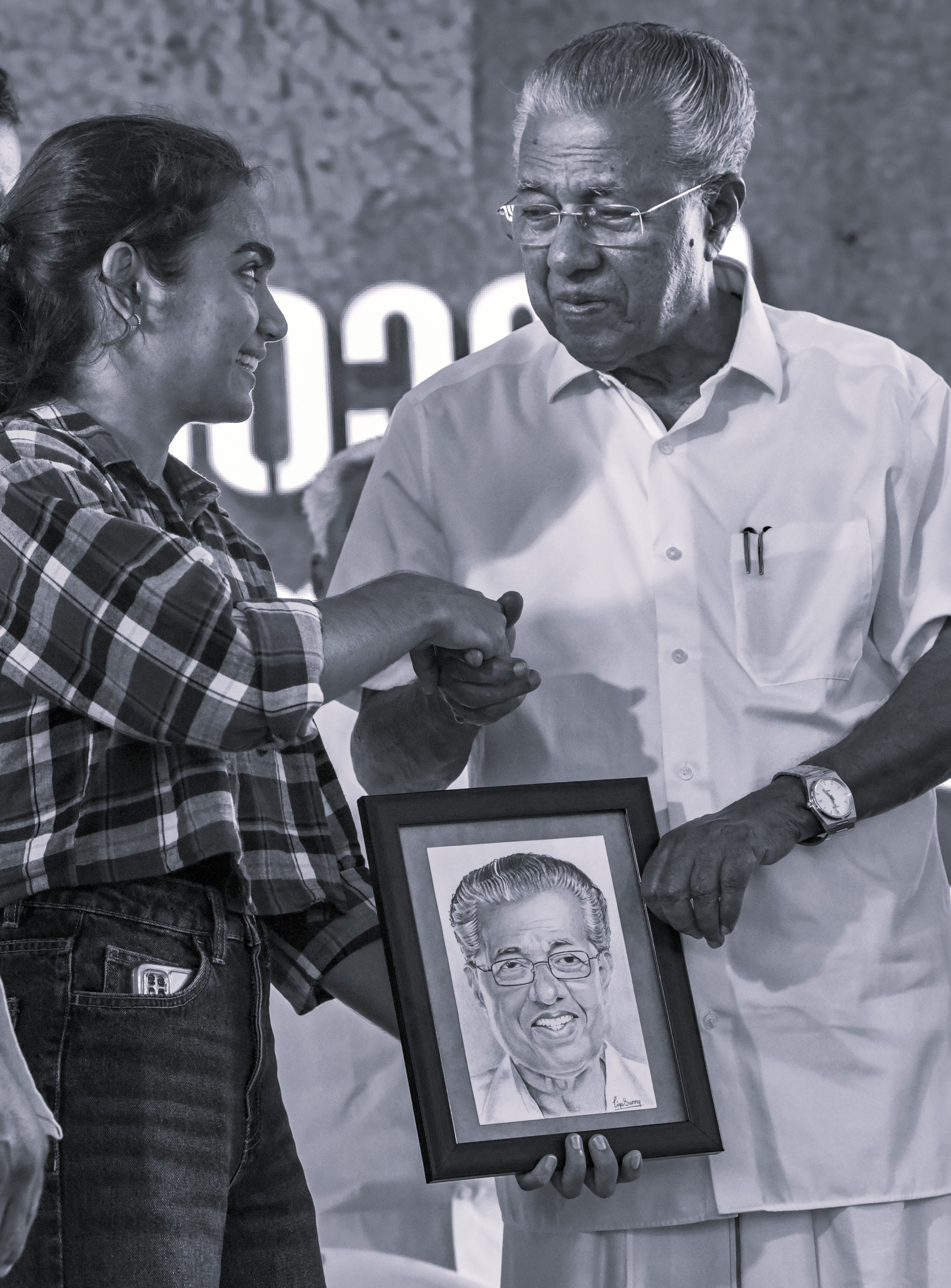 శబరిమల బంగారం కేసు నిందితుడు రాహుల్ ఇంటికి ఎలా చేరాడు?: కేరళం సీఎం