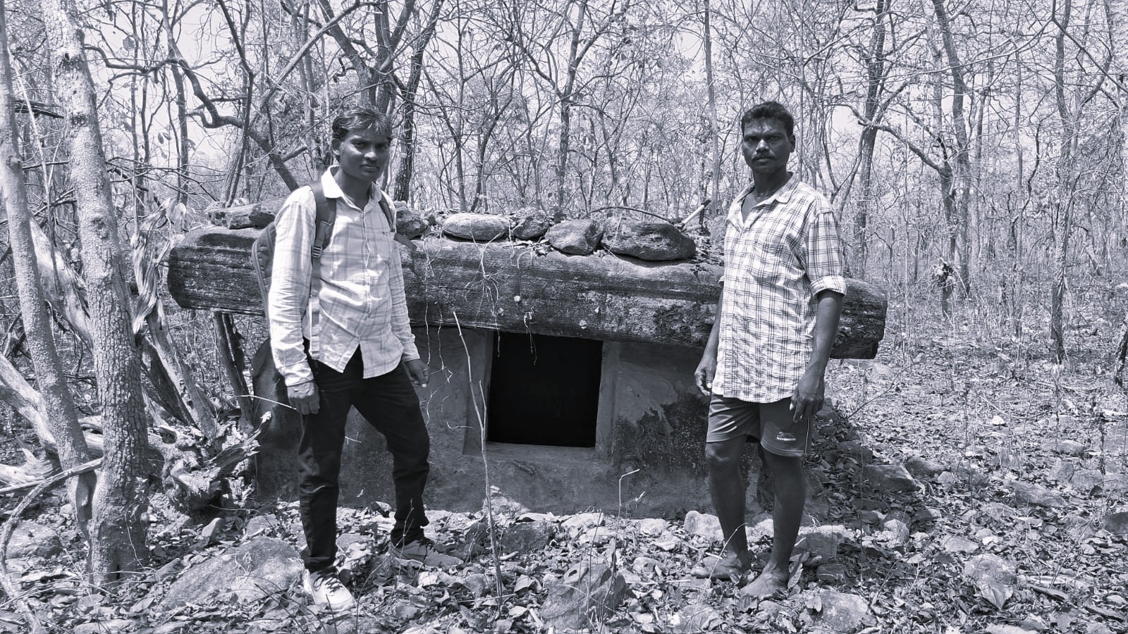 ములుగు జిల్లాలో బయల్పడిన భారీ మెగాలిథిక్ సమాధులు