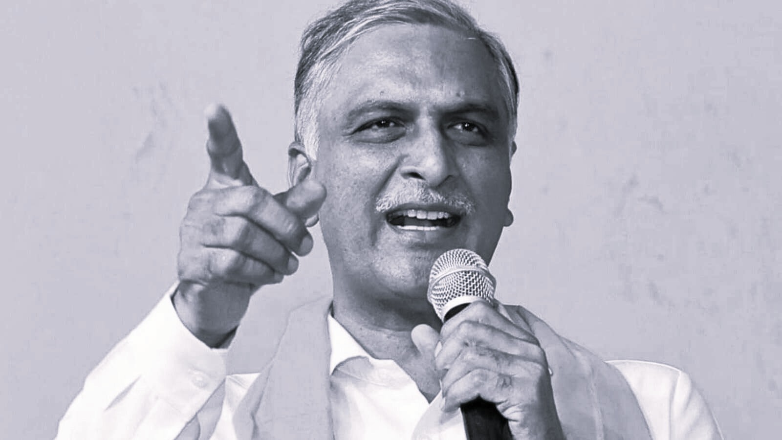 ప్రాజెక్టుల పంపులు, మోటార్లతో చెలగాటం వద్దు: హరీశ్ రావు