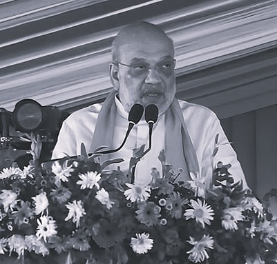 బెంగాల్ ప్రజలు బాంబులకు ఓట్లతో సమాధానం ఇస్తారు : అమిత్ షా