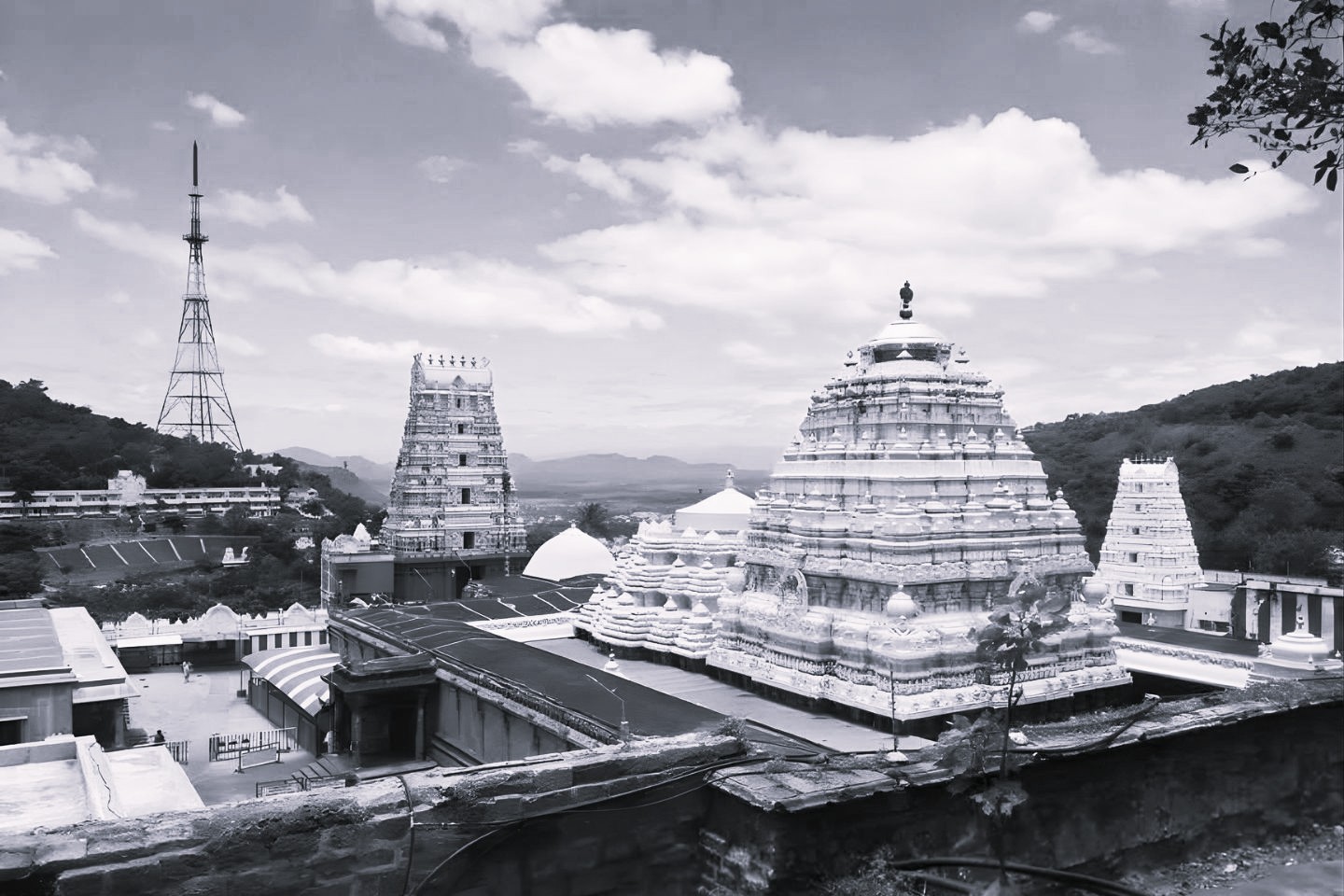 సింహాచలం: వరాహ లక్ష్మీ నరసింహ స్వామి క్షేత్రం