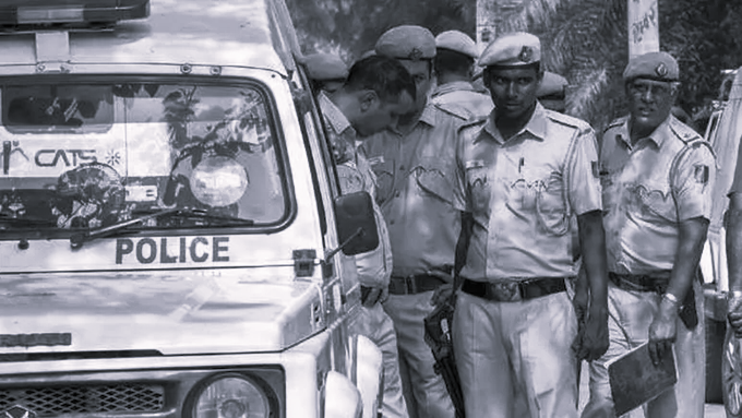 హైదరాబాద్లో నాలుగేళ్ల బాలుడికి యాసిడ్ తాగించిన పిన్ని!