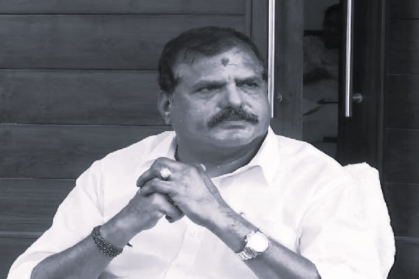 ప్రజా సమస్యలు గాలికొదిలేశారు:బొత్స సత్యనారాయణ