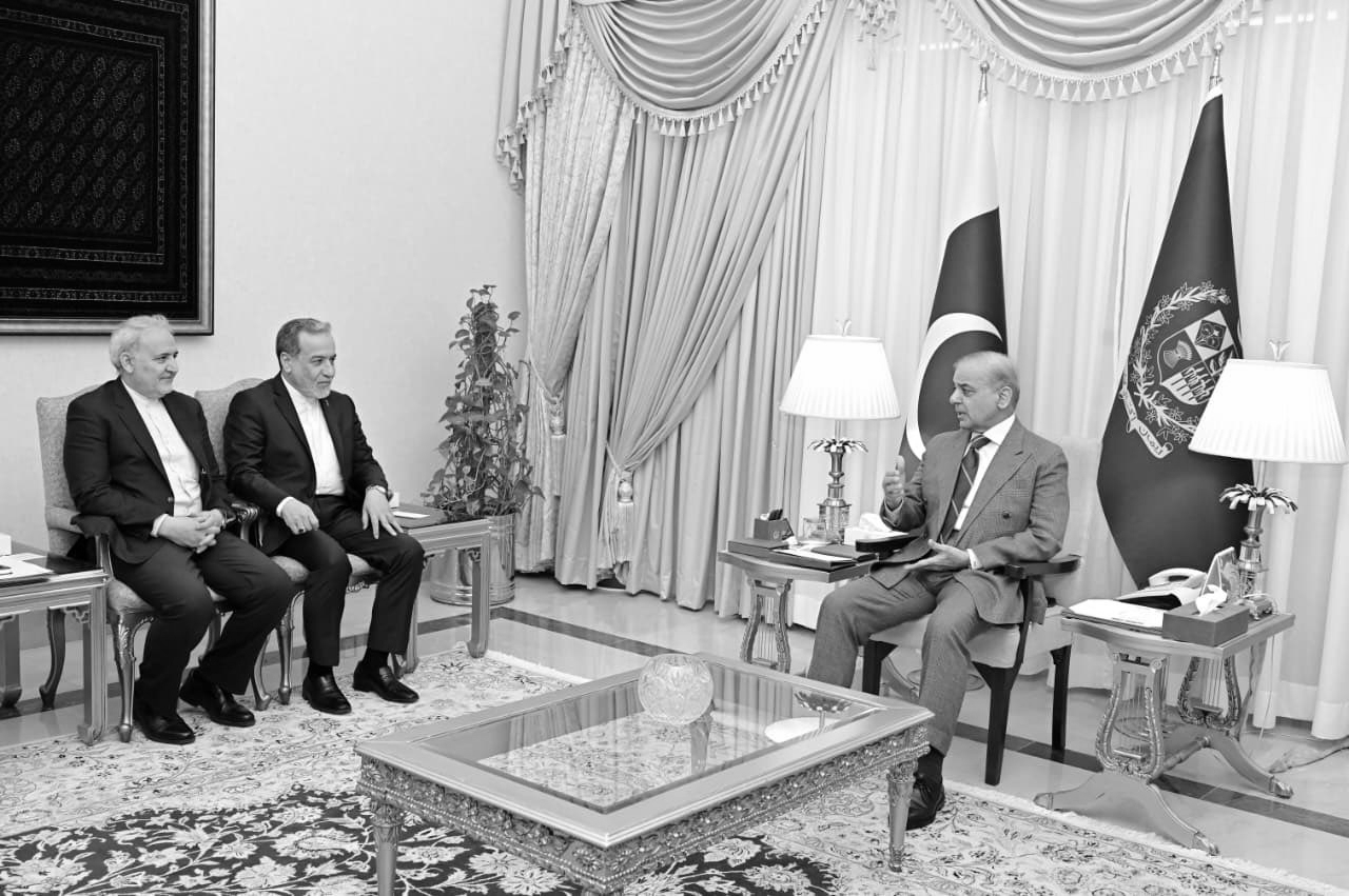 Iran Ghosted the US in Islamabad: Araghchi Left Before Trump's Envoys Arrived
