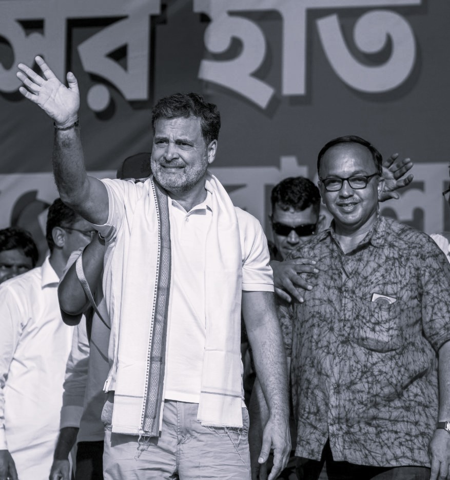 బీజేపీ సిద్ధాంతపరంగా పోరాడేది కాంగ్రెస్తోనే: రాహుల్గాంధీ