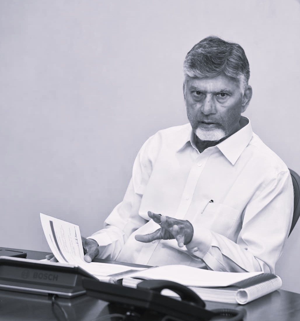 ఇంధన కొరతపై సీఎం చంద్రబాబు సమీక్ష.. తక్షణ చర్యలకు ఆదేశాలు