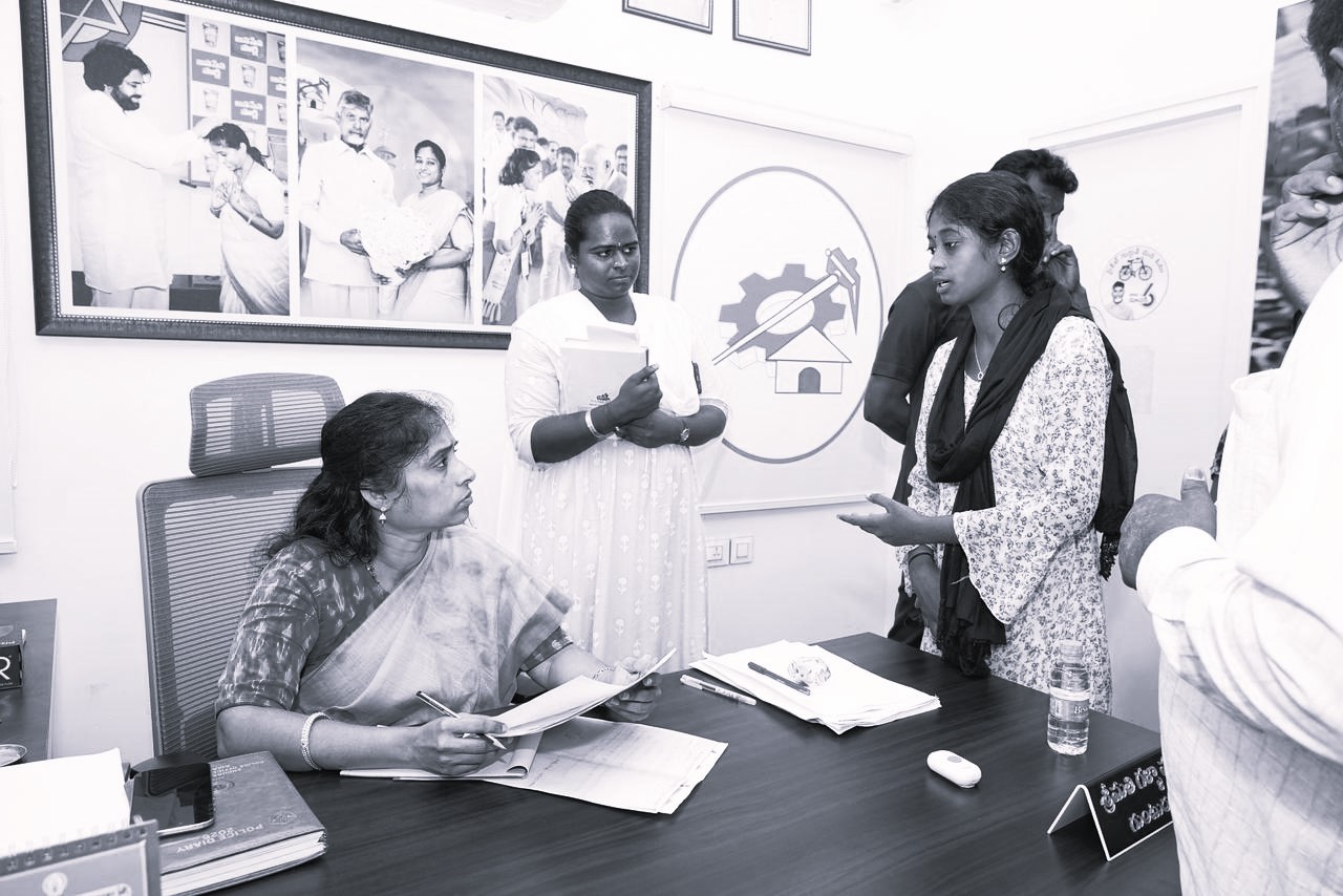 ఎమ్మెల్యే గల్లా మాధవి పీఏగా ట్రాన్స్జెండర్కు అవకాశం