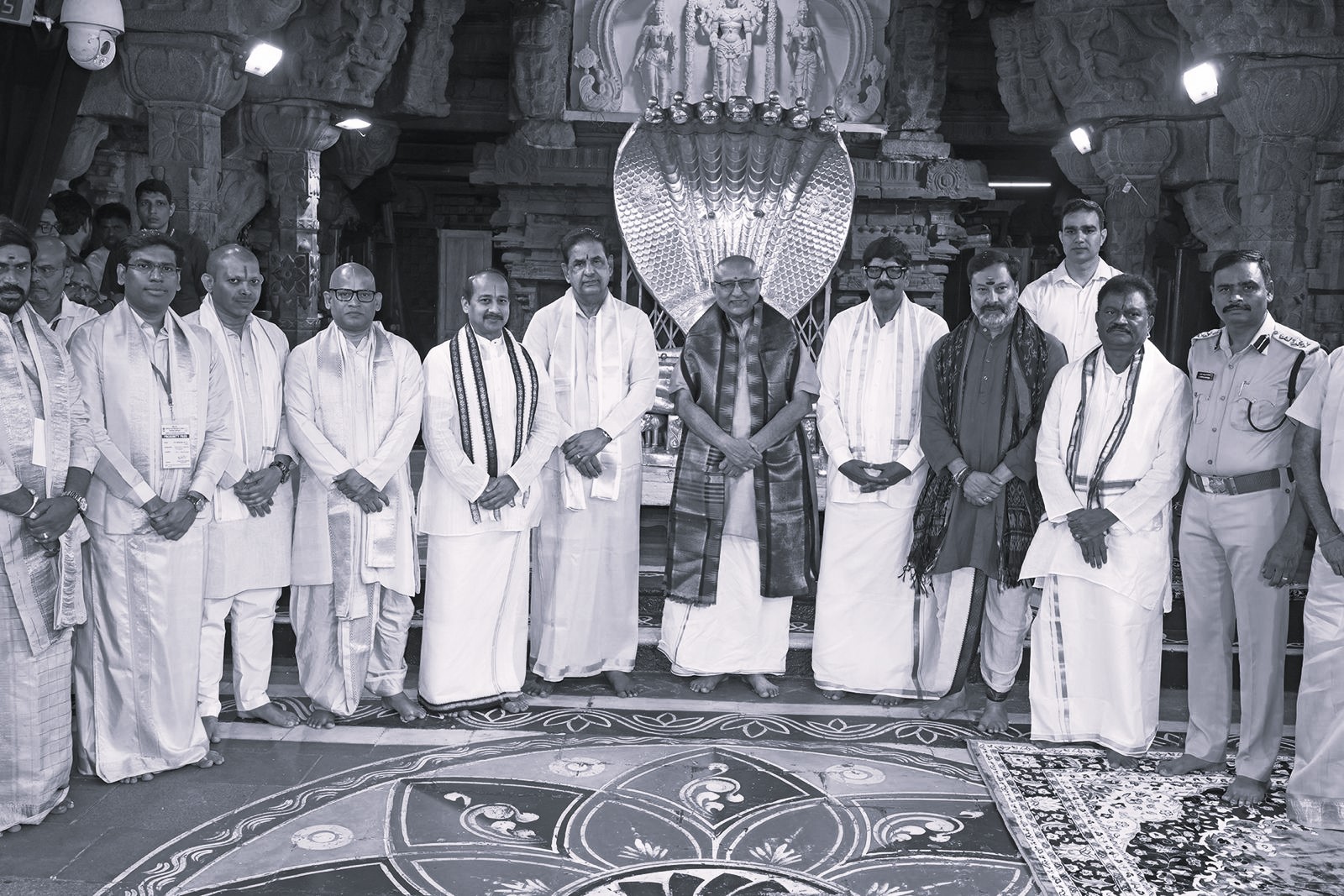 తిరుమల శ్రీవారిని దర్శించుకున్న ఉపరాష్ట్రపతి సి.పి. రాధాకృష్ణన్