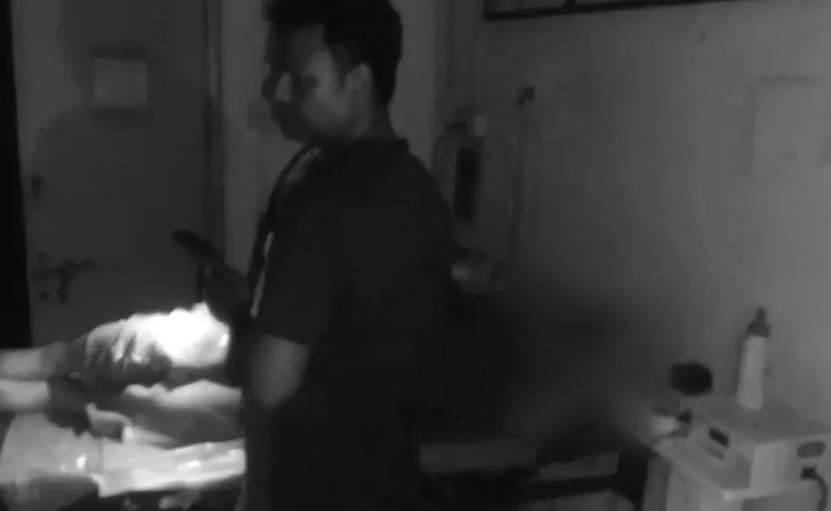 Delivery Done Under Mobile Light: Jharkhand Orders Probe Into Mother-Newborn Death
