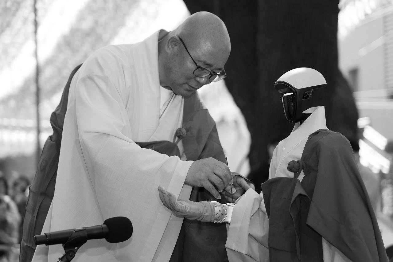 South Korea Debuts World’s First Humanoid Robot Monk “Gabi” Ahead of Buddha’s Birthday
