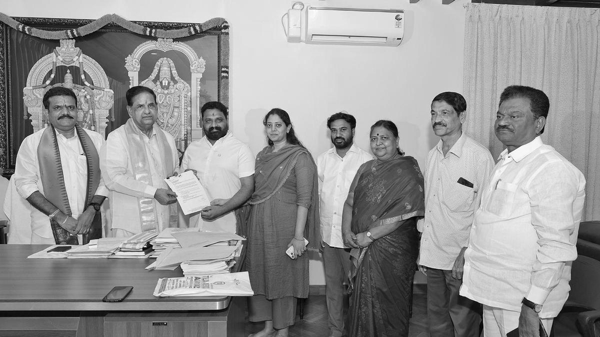 Kolkata Organisation Donates Rs 2.5 Cr to TTD’s SV Pranadana Trust