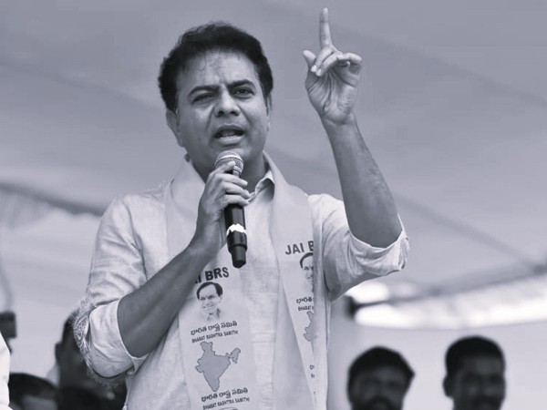 రాష్ట్రంలో శాంతిభద్రతలు పూర్తిగా క్షీణించాయి: కేటీఆర్