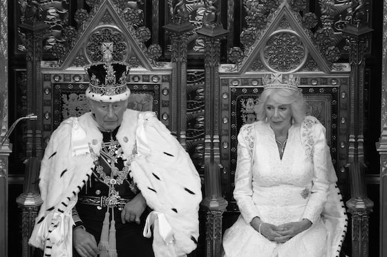 King Charles III Unveils UK Agenda Amid Deepening Crisis for Starmer