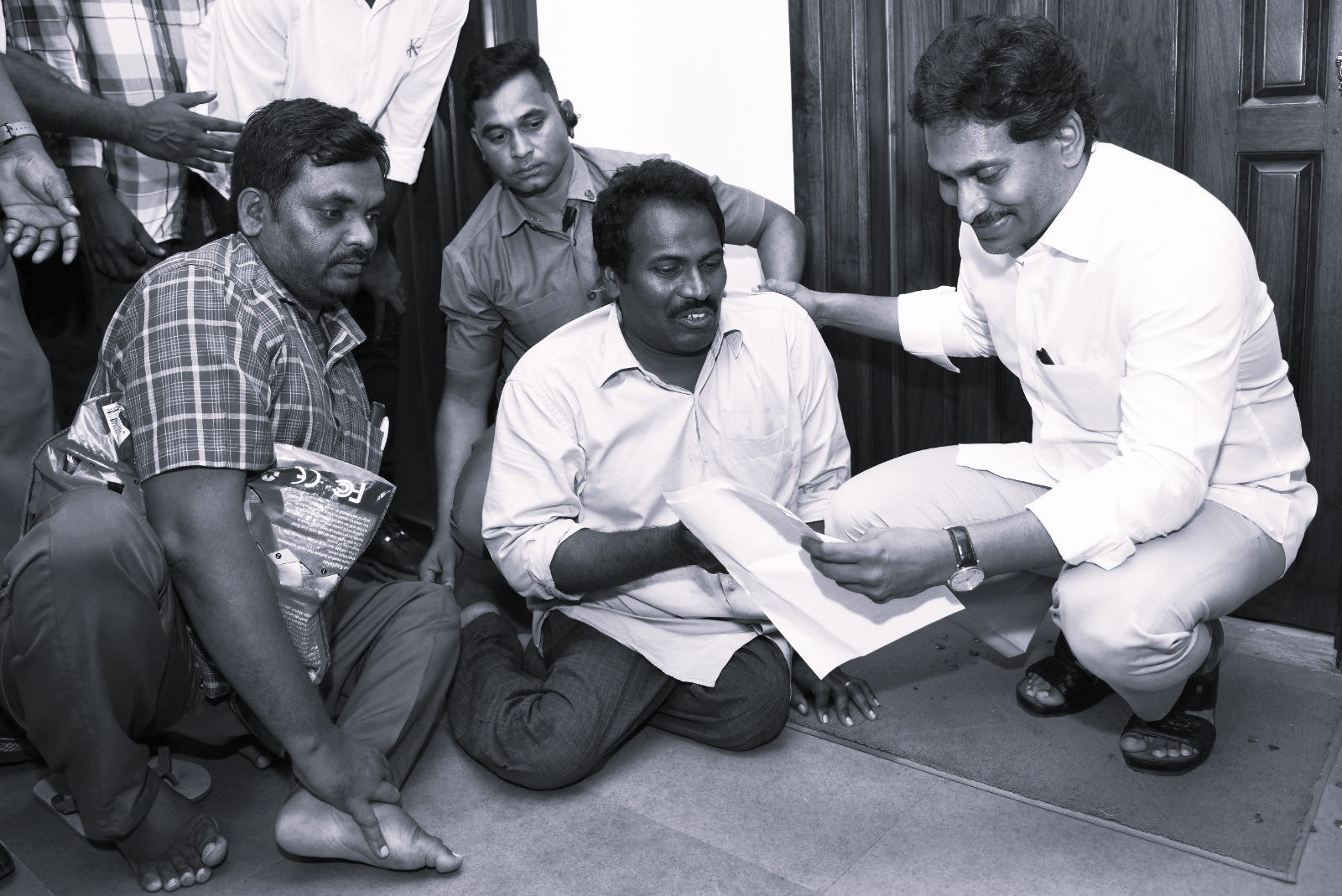 దివ్యాంగులకు న్యాయం చేయాలి.. వైఎస్ జగన్ను ఆశ్రయించిన ఆల్ యూనివర్సిటీ దివ్యాంగ్ వింగ్స్