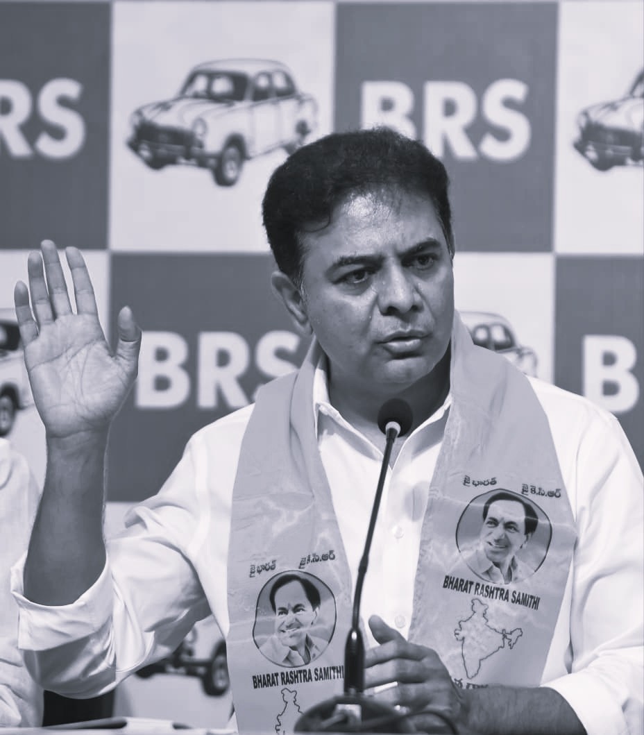 పోక్సో నిందితుడిని తొమ్మిది రోజులు కాపాడింది రేవంత్ రెడ్డినే: కేటీఆర్