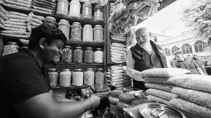 Security Tightened at ‘Jhalmuri Stall’ Visited by PM After Owner Receives Death Threats in Bengal