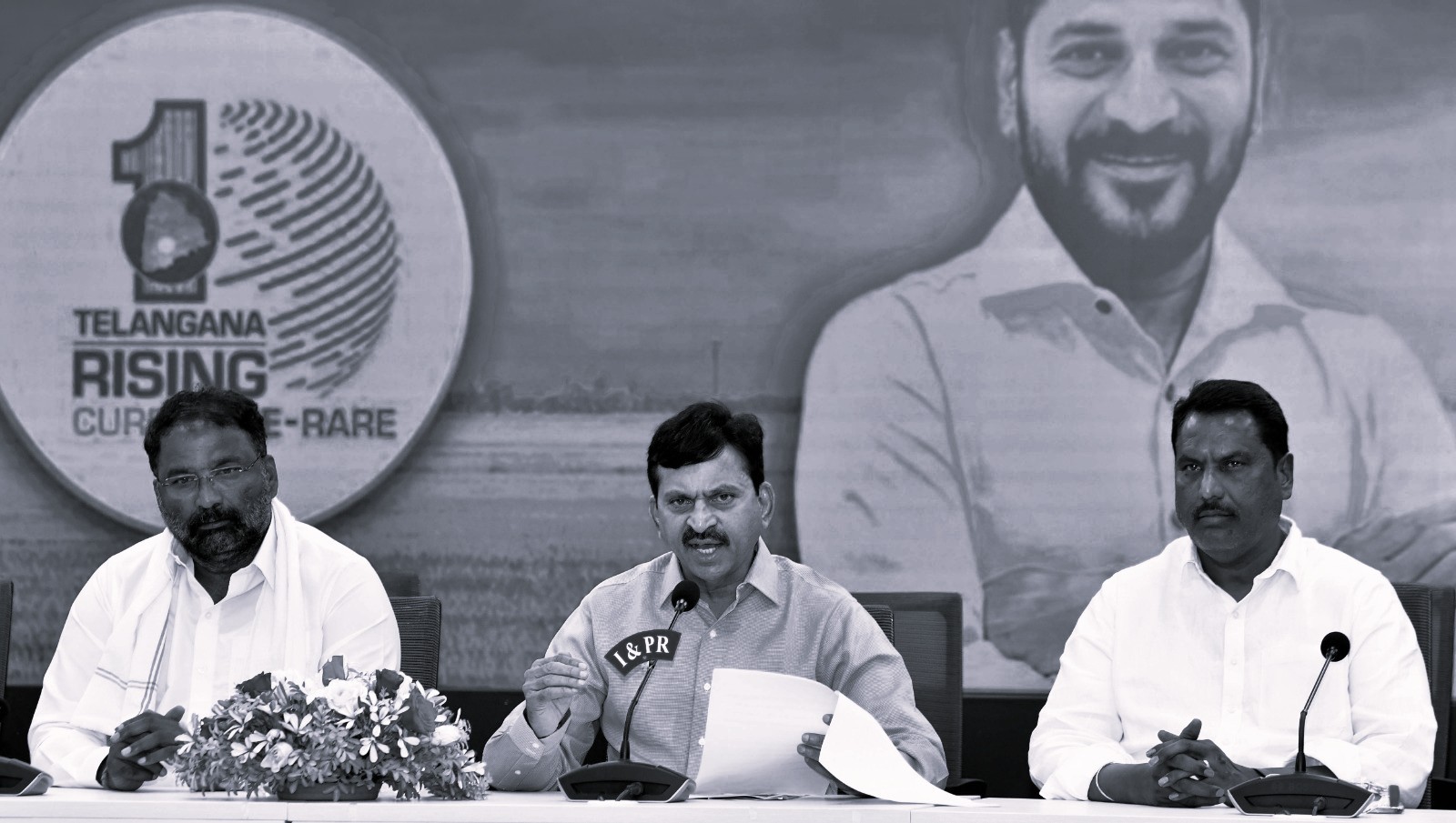 రెండో విడతలో 2.5 లక్షల ఇందిరమ్మ ఇళ్లు, జూనియర్ కాలేజీల్లో మధ్యాహ్న భోజనం