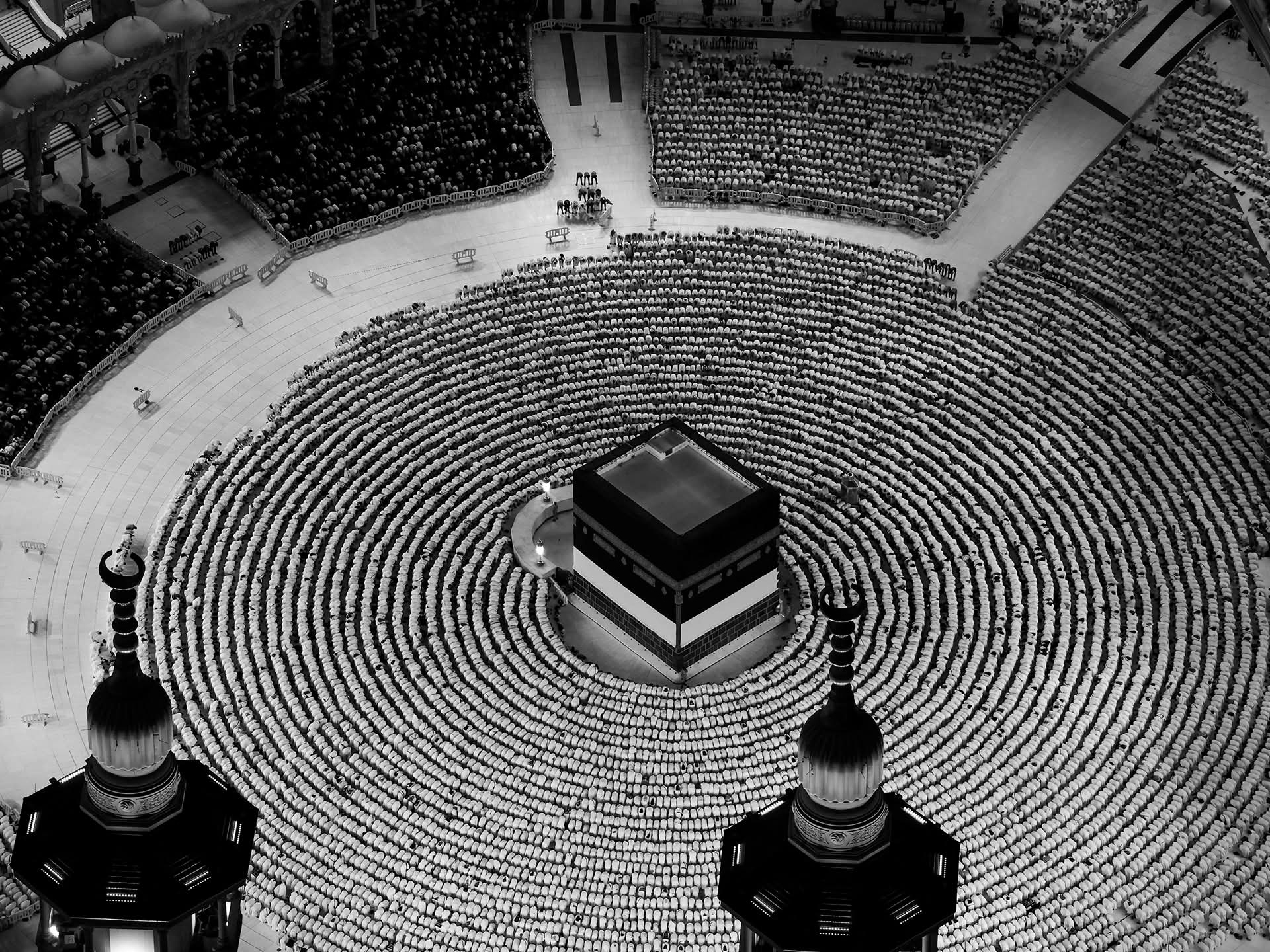Faith Over Fear: Hajj 2026 Unites 1.5 Million in Mecca Despite Deadly Heatwaves & Iran War