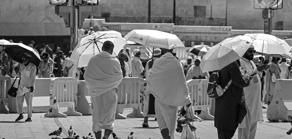 Faith Over Fear: Hajj 2026 Unites 1.5 Million in Mecca Despite Deadly Heatwaves & Iran War