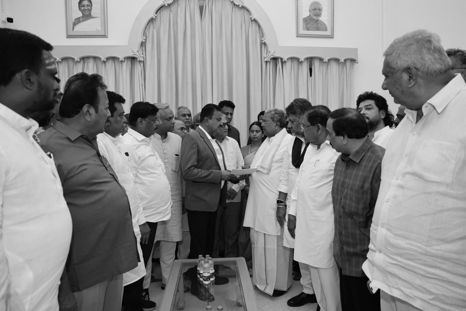 Promised Rotation, Reluctant Exit: K’taka Congress Power Shift, Siddaramaiah Resigns, Shivakumar Aligns