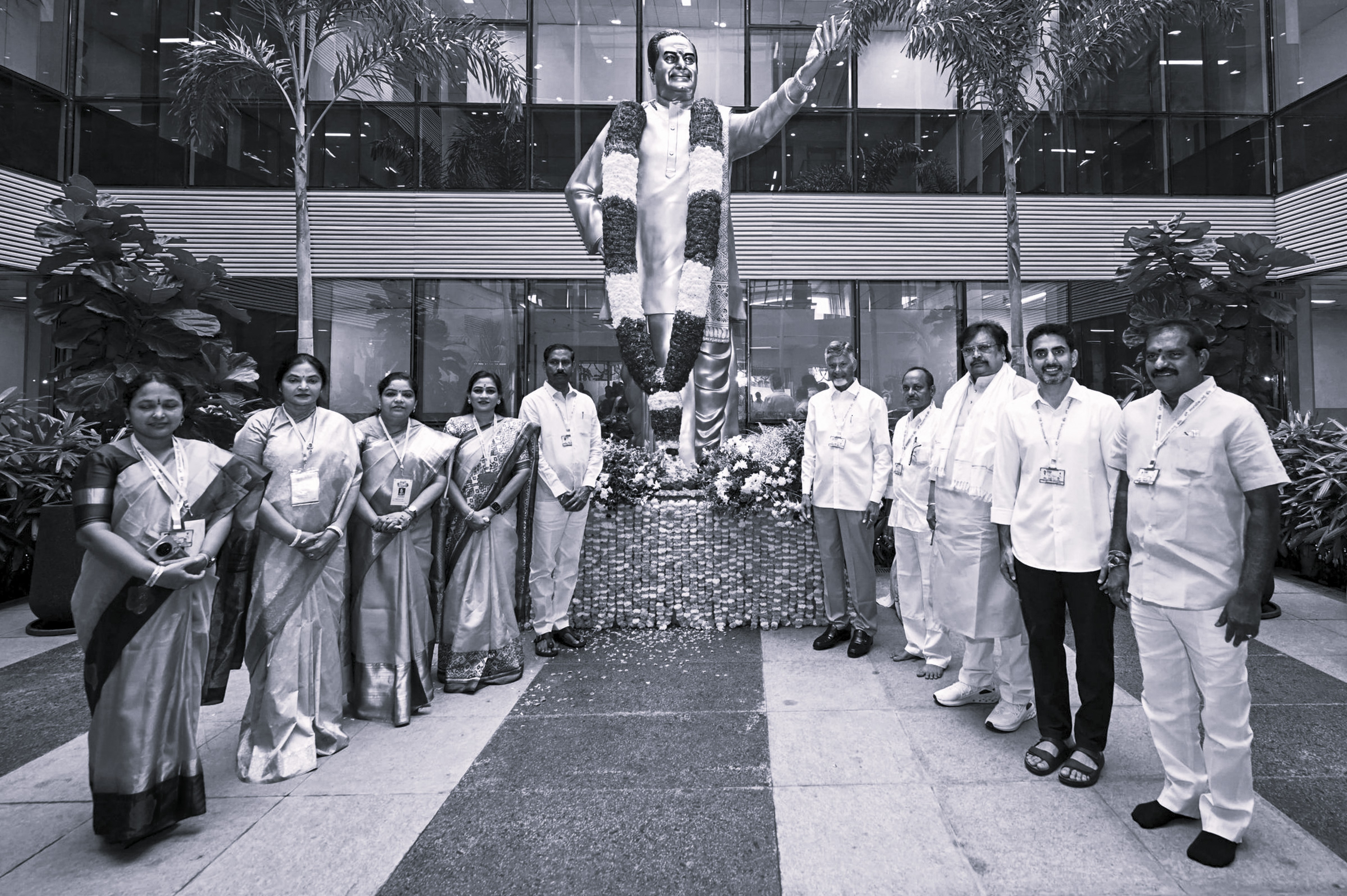 ఎన్టీఆర్కు ‘భారత రత్న’ ఇవ్వాలని మహానాడులో ఏకగ్రీవ తీర్మానం: సీఎం