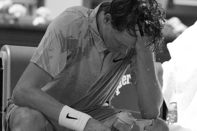 World No. 1 Sinner Collapses in Paris Heat, Crashes Out of French Open Shock