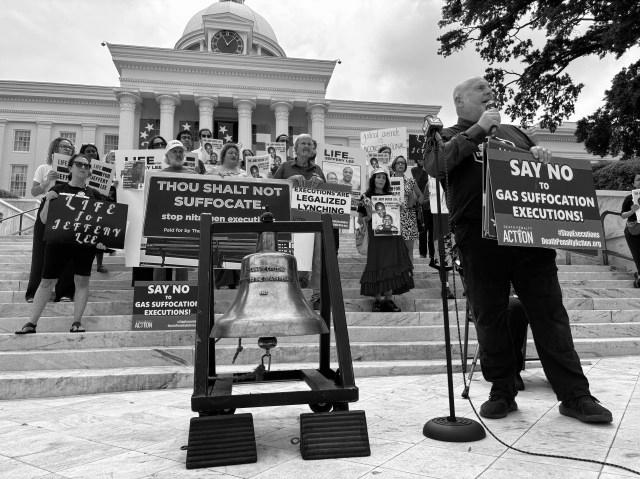 US Court Flags Possible Cruelty in Alabama Nitrogen Gas Execution, Seeks Further Review