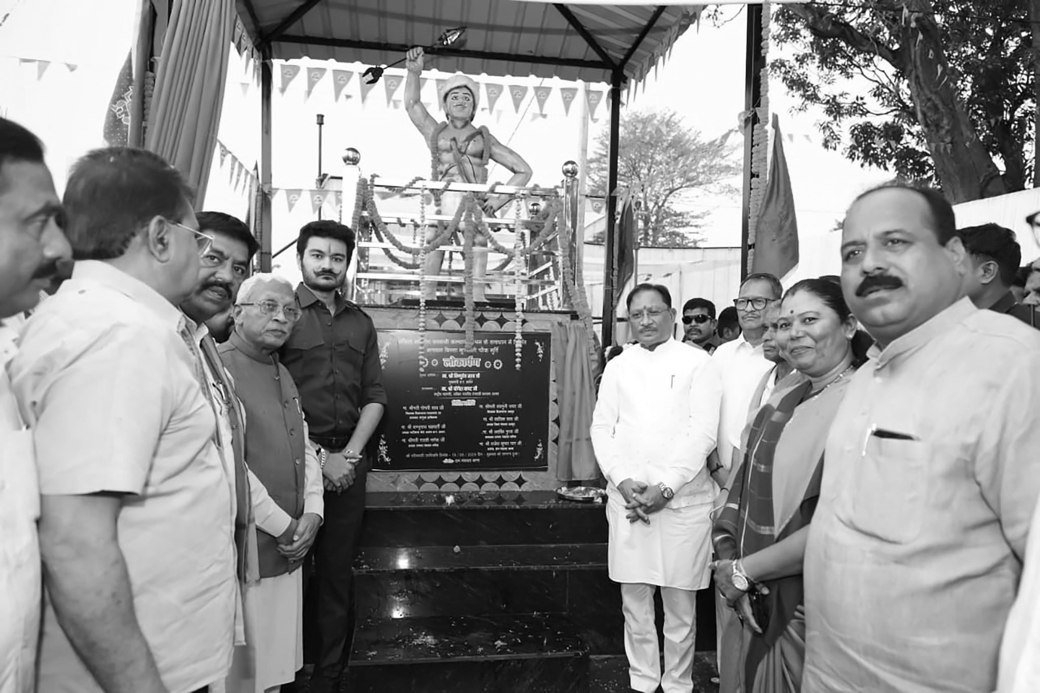 Chhattisgarh Unveils Birsa Munda Statue, Celebrates Tribal Hero with Welfare Push
