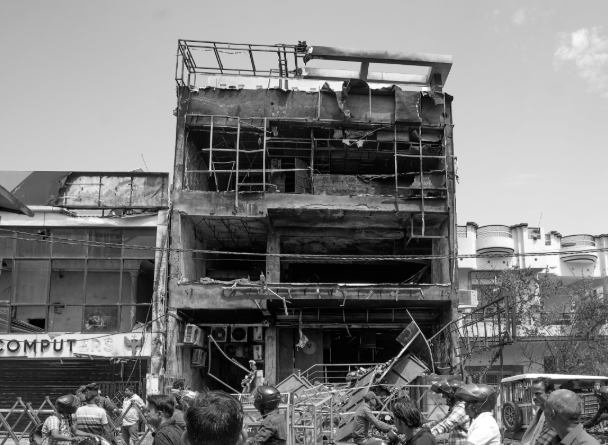 Lucknow Fire Tragedy: 15 Lives Lost to Toxic Smoke, Not Flames, Post Mortem Reveals - Negligence or System Collapse?