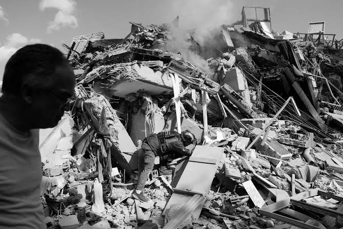 Twin Quakes Devastate Venezuela: Death Toll Climbs to 164, Nearly 1,000 Injured, Govt Declares State of Emergency