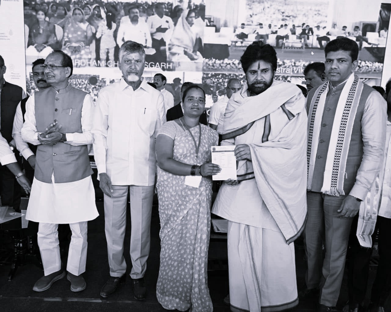 ఆంధ్రప్రదేశ్లో ‘వీబీ జీ-రామ్-జీ’ పథకాన్ని ప్రారంభించిన సీఎం చంద్రబాబు, కేంద్ర మంత్రి శివరాజ్ సింగ్ చౌహాన్