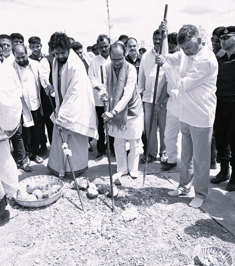 ఆంధ్రప్రదేశ్లో ‘వీబీ జీ-రామ్-జీ’ పథకాన్ని ప్రారంభించిన సీఎం చంద్రబాబు, కేంద్ర మంత్రి శివరాజ్ సింగ్ చౌహాన్