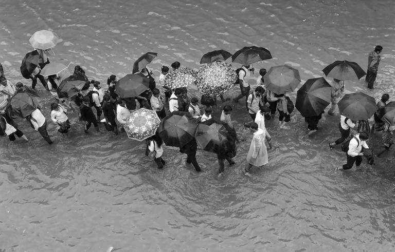 200 mm in 12 Hours: Mumbai Flooded, IMD Issues Fresh Heavy Rain Warning