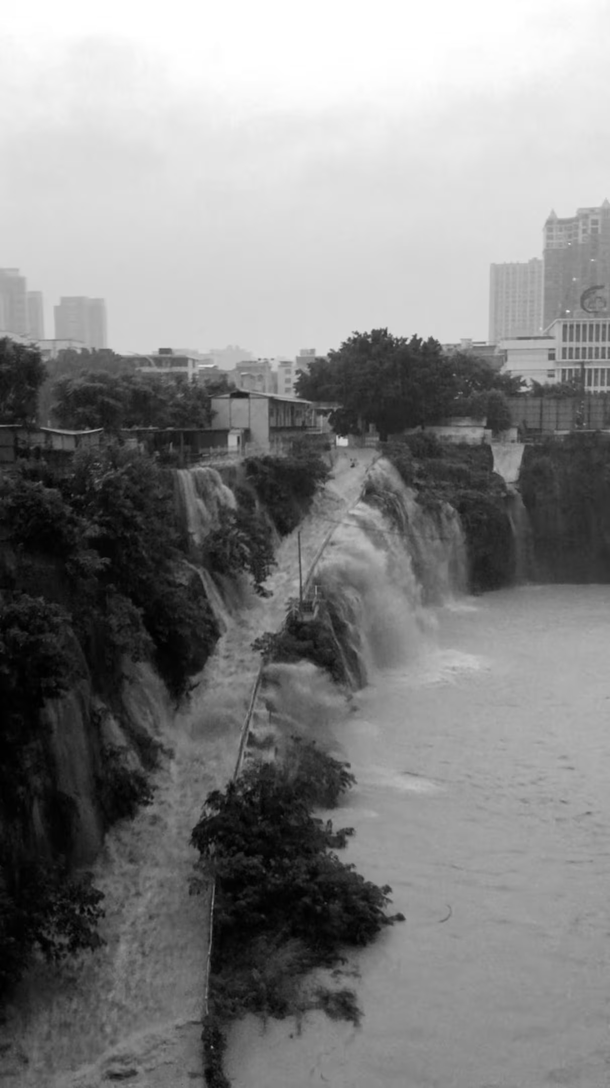 China's Nanning Declares Top Flood Emergency After Typhoon Maysak Swells Rivers