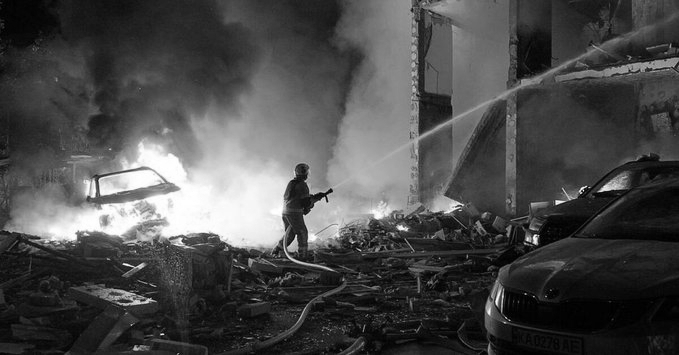 Russia Fires 351 Drones, 68 Missiles at Ukraine, 21 Killed in Kyiv Attack