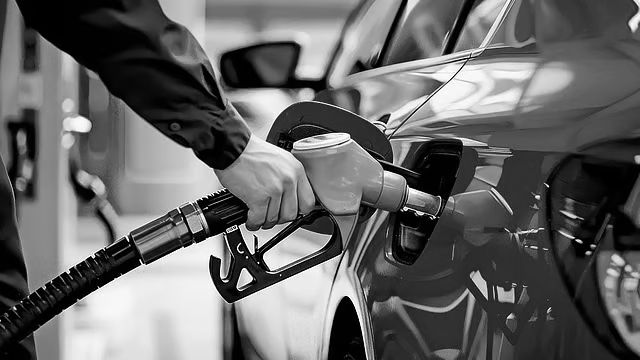 India Likely to Delay E25 Petrol Rollout Amid Backlash Over E20 Fuel