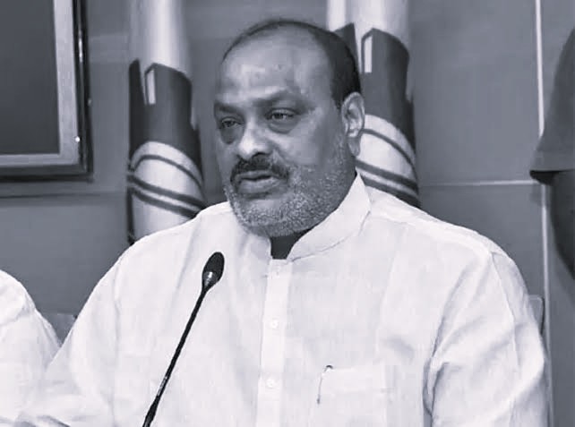 ఒడిశా తీరంలో చిక్కుకున్న 20 మంది ఏపీ మత్స్యకారులు సురక్షితం: మంత్రి అచ్చెన్నాయుడు