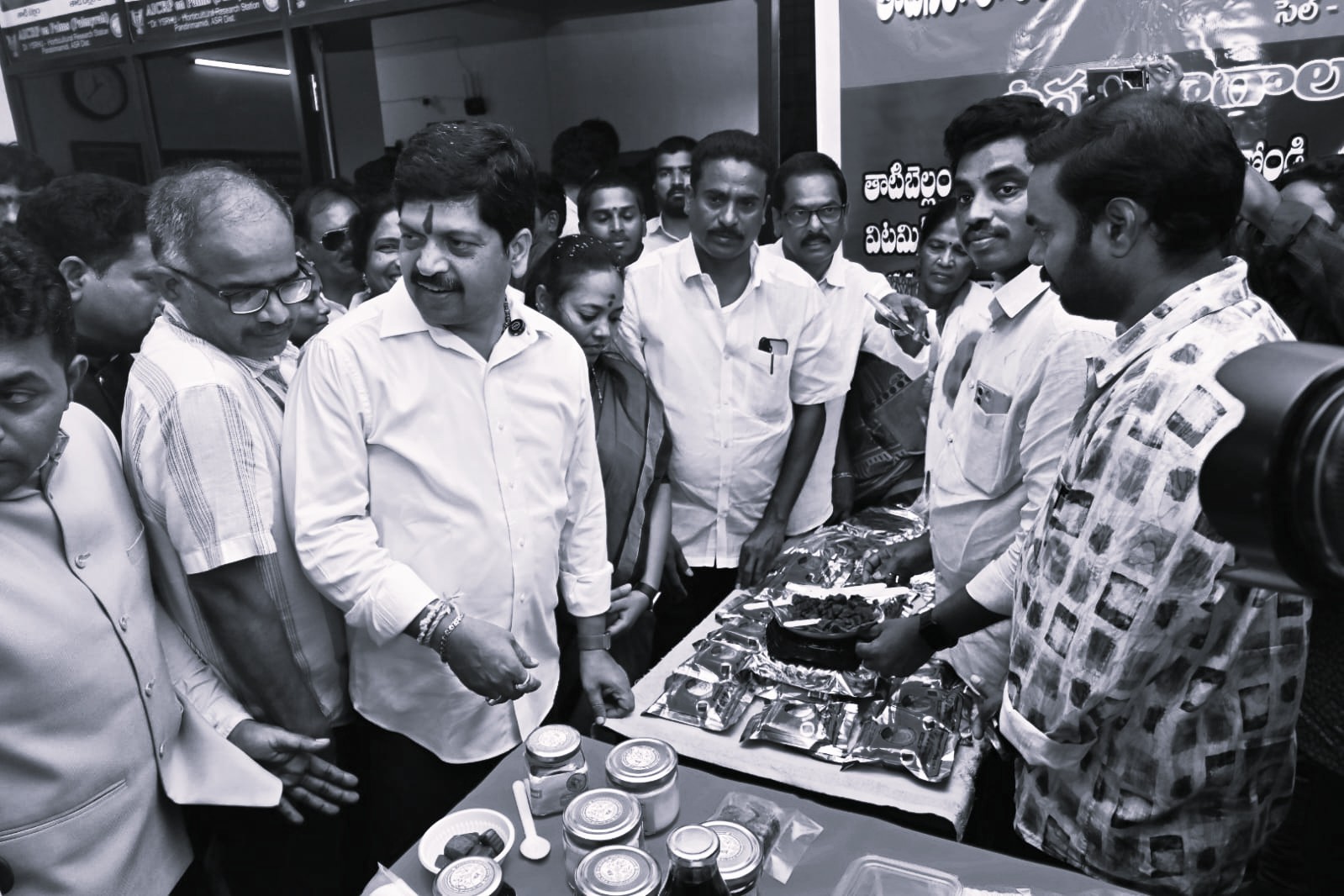 గీత కార్మికుల సంక్షేమమే ప్రభుత్వ లక్ష్యం: మంత్రి కొల్లు రవీంద్ర