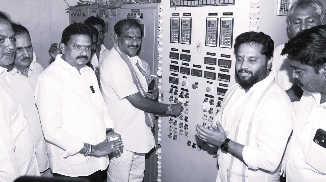పట్టిసీమ నుంచి కృష్ణా డెల్టాకు నీటిని విడుదల చేసిన మంత్రి నిమ్మల రామానాయుడు